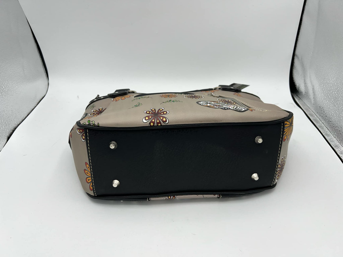 Tan Conceal & Carry Purse - Sugar Skull with Strap