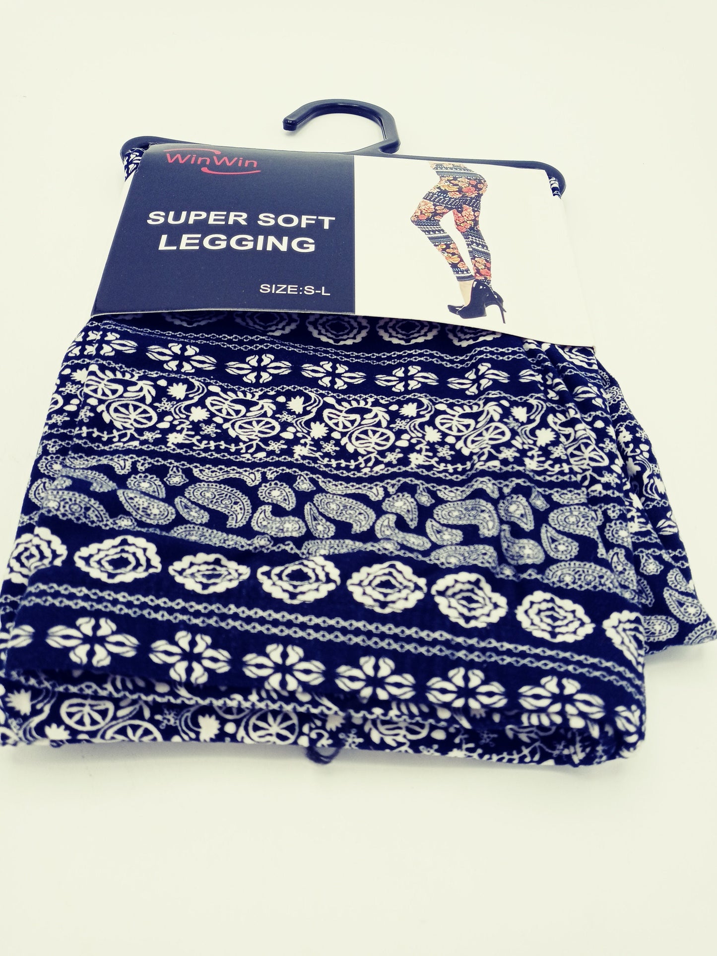 Black and White Celtic Pattern Super Soft Leggings