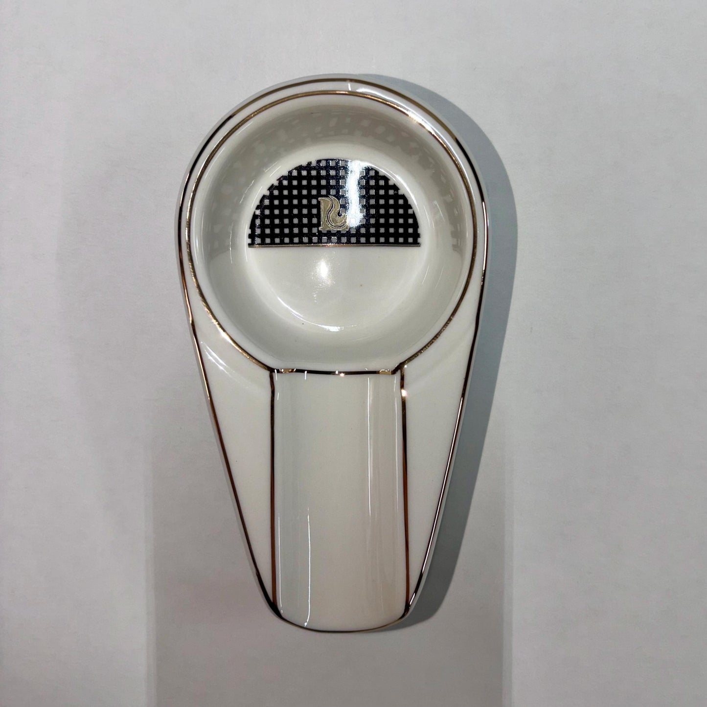 Single-Rest Cigar Ashtray